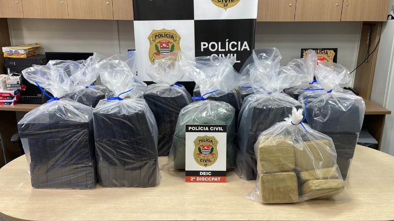 Dupla de Araraquara é presa com mais de 200 tijolos de cocaína e maconha em SP