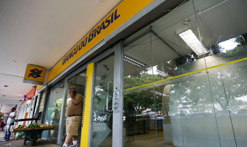 Inscrição do concurso do Banco do Brasil termina amanhã (03); salário é de R$ 3,6 mil