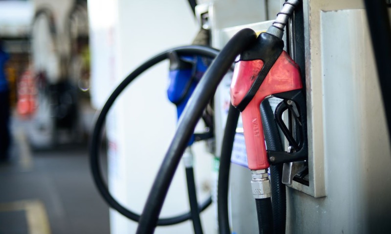 Governo dá prazo de 5 dias para denúncia de preço abusivo da gasolina