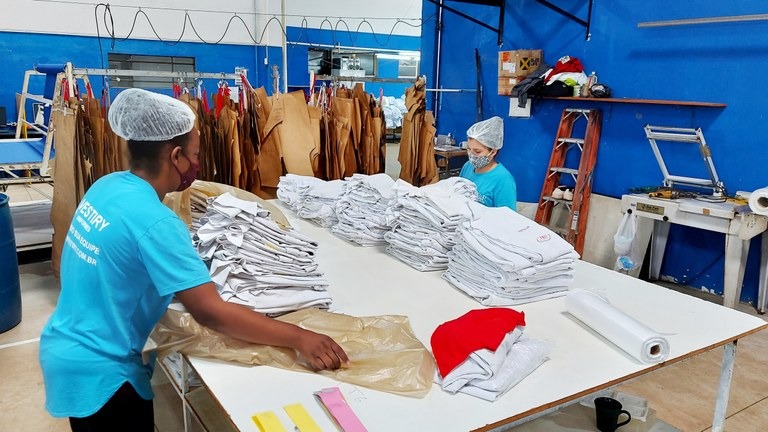 Cortador de tecido, jardineiro e gerente estão na lista de empregos no PAT de Araraquara