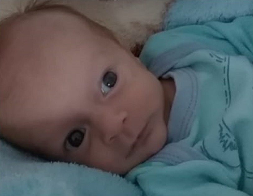 Sem dinheiro e com bebê na UTI, mãe pede ajuda: ‘Nossa vida é dentro de hospitais’