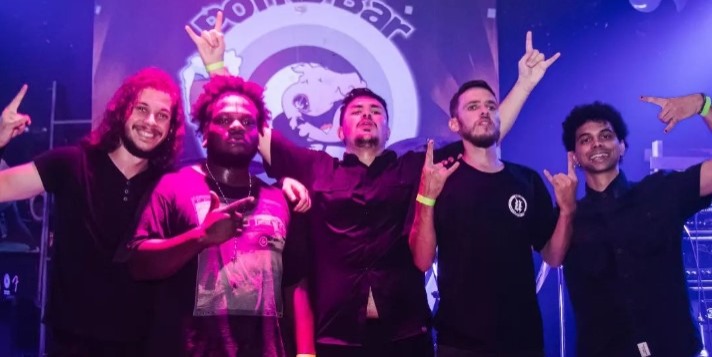 Banda araraquarense lança clipe gravado no antigo Tropical Shopping