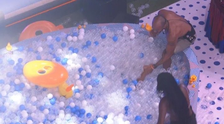 BBB 23: Marvvila 'desaparece' na festa e é encontrada por brothers na piscina de bolinhas