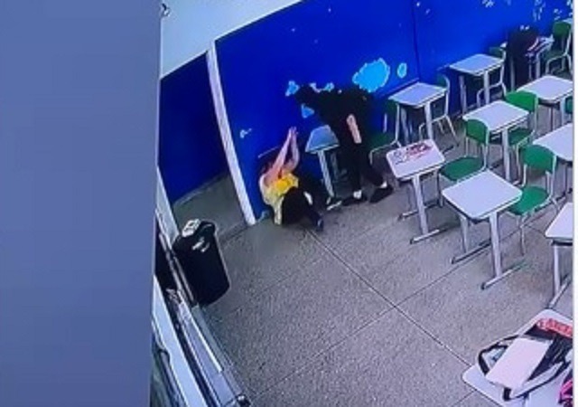 VIDEO: Professoras arriscaram a vida para salvar alunos