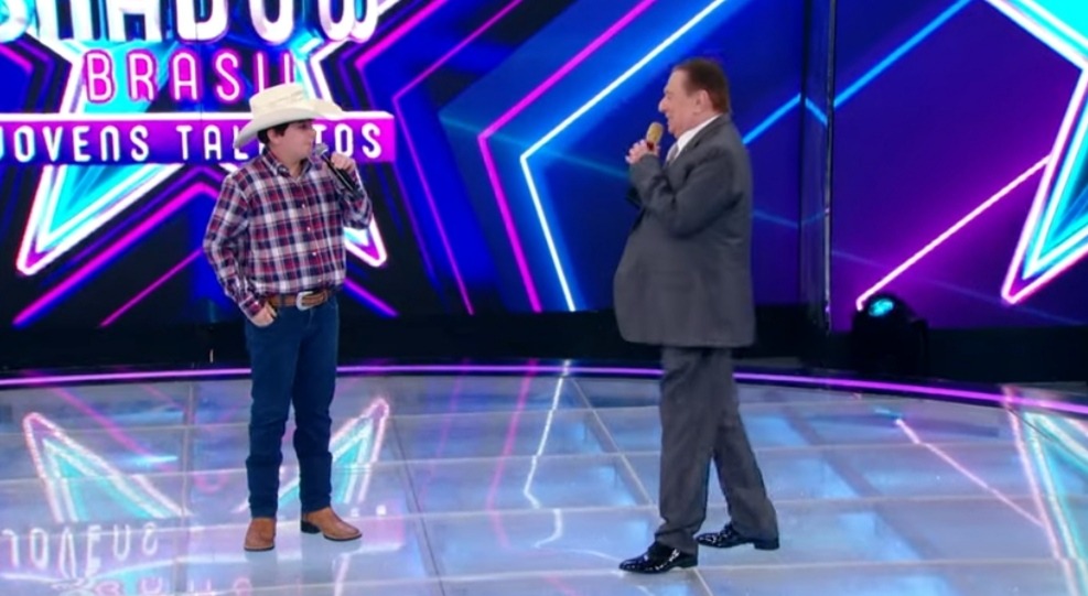 Jovem de Boa Esperança do Sul é destaque nacional ao cantar em programa de Raul Gil