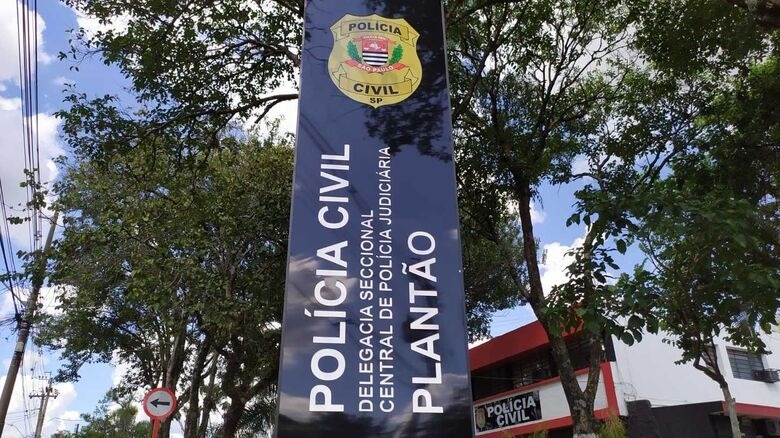 Funcionário de escola é atingido por bomba após desentendimento com aluno em São Carlos