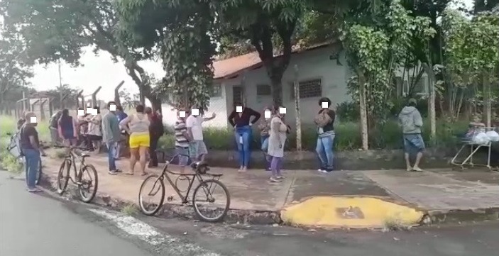 ‘Sai até briga na fila’, diz moradora sobre atendimento no CRAS Selmi Dei