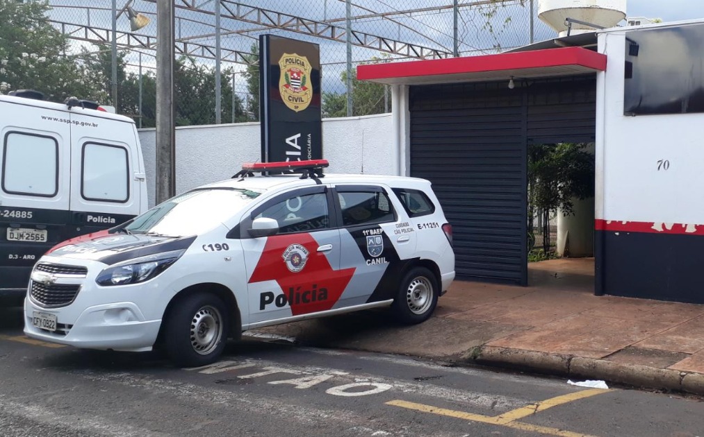 BAEP Canil captura homem foragido da justiça no bairro do Vale Verde em Araraquara