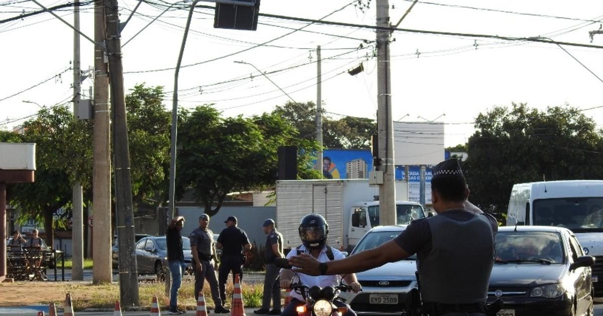 Três motos são recolhidas e 14 foram autuadas durante operação em Araraquara