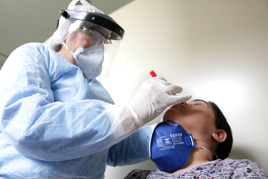Planos de saúde vão cobrir exames para detectar o coronavírus