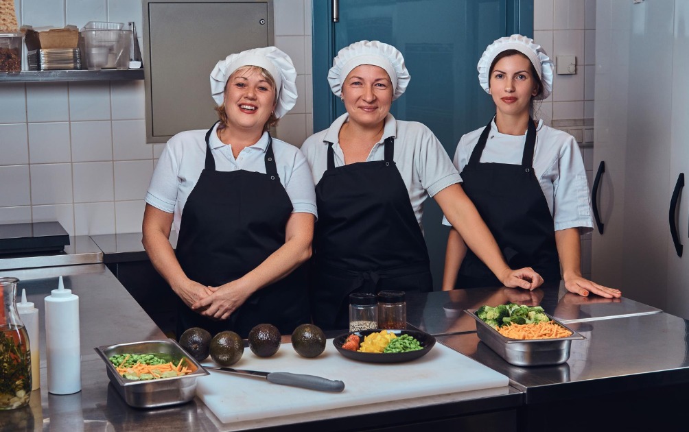 Cozinheira, técnico em segurança do trabalho e borracheiro estão na lista do PAT de Araraquara