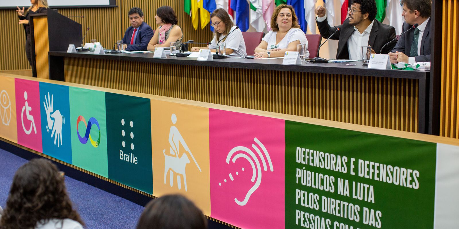 Defensoria lança campanha para inclusão de pessoas com deficiência