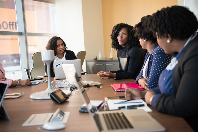 Programa quer ampliar número servidores negros em postos de liderança