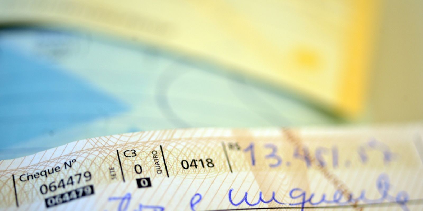 Para maior segurança, cheques terão mudanças a partir de 2 de outubro; confira