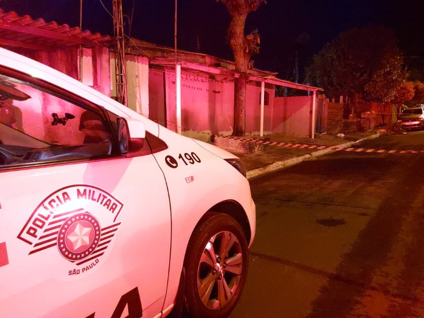 Homem morre após casa pegar fogo na região; Polícia investiga