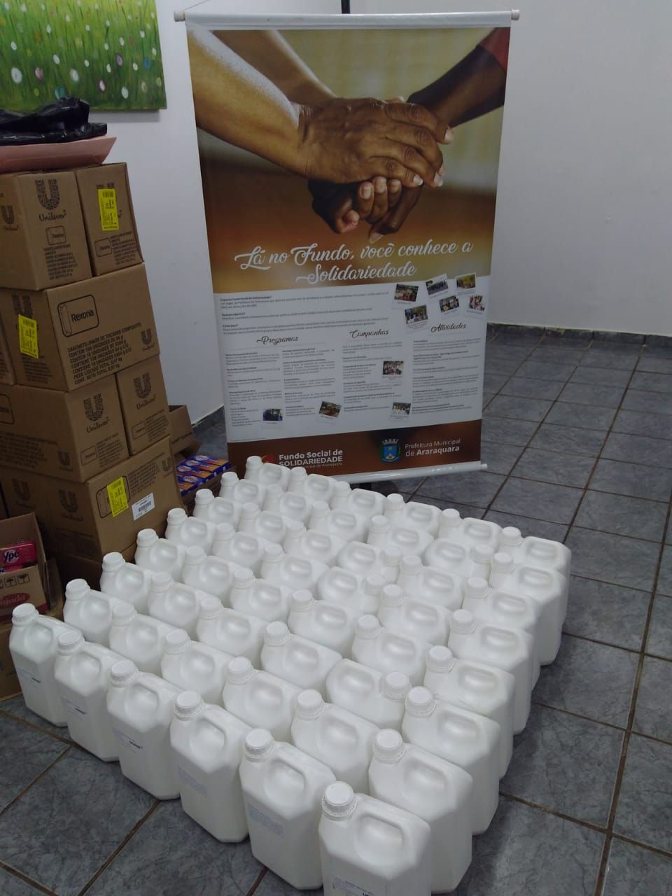 Instituto de Química da Unesp doa mais 240 litros de álcool em gel