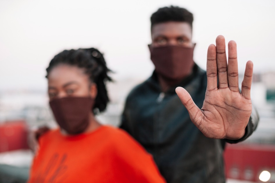 Em Araraquara, campanha estimula denúncia contra o racismo; entenda