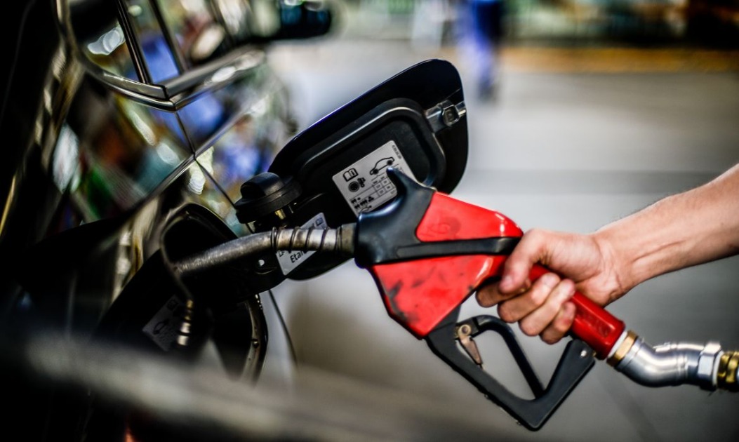 Gasolina, diesel e botijão de gás devem cair a partir de amanhã; veja os preços
