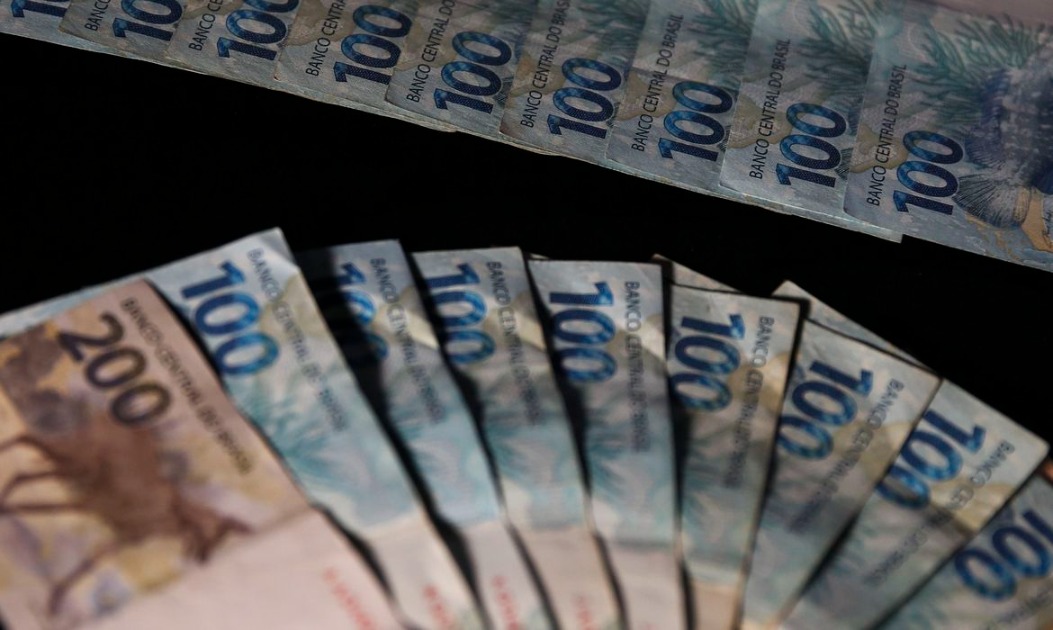 Receita abre amanhã consulta ao 1º lote de restituição de 2023