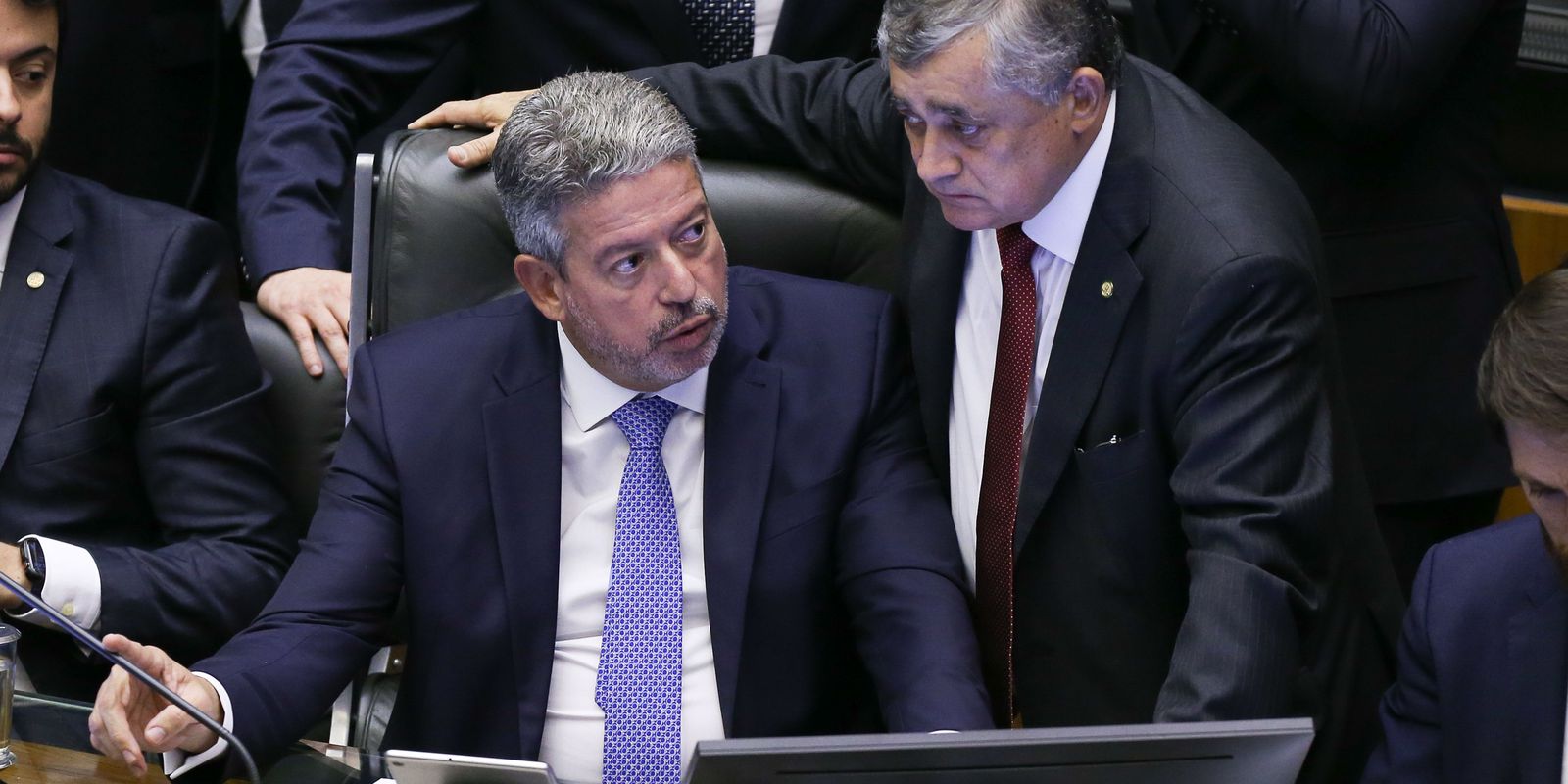 Votação do marco fiscal é concluída na Câmara e texto vai ao Senado