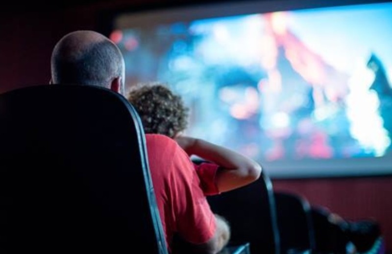 Araraquara terá sessões de cinema adaptada às pessoas com autismo e Síndrome de Down
