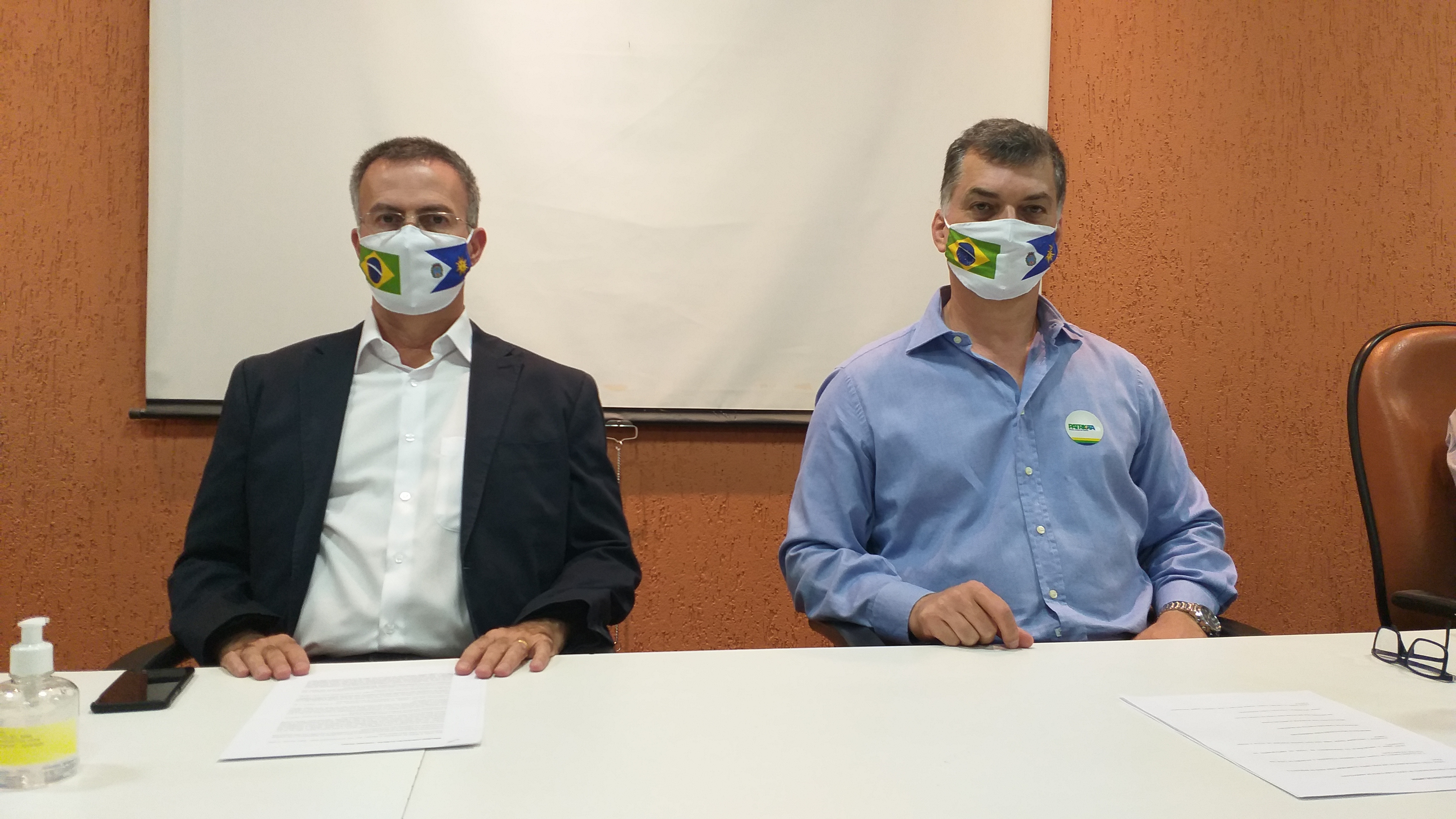 Doutor Lapena e Prado são confirmados candidatos a prefeito e vice em convenção