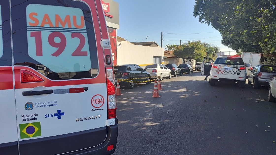 Idosa fica gravemente ferida após ser atropelada em Araraquara
