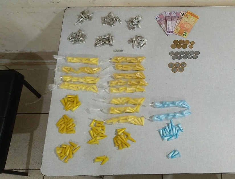 Jovem é preso por tráfico de drogas no Valle Verde em Araraquara
