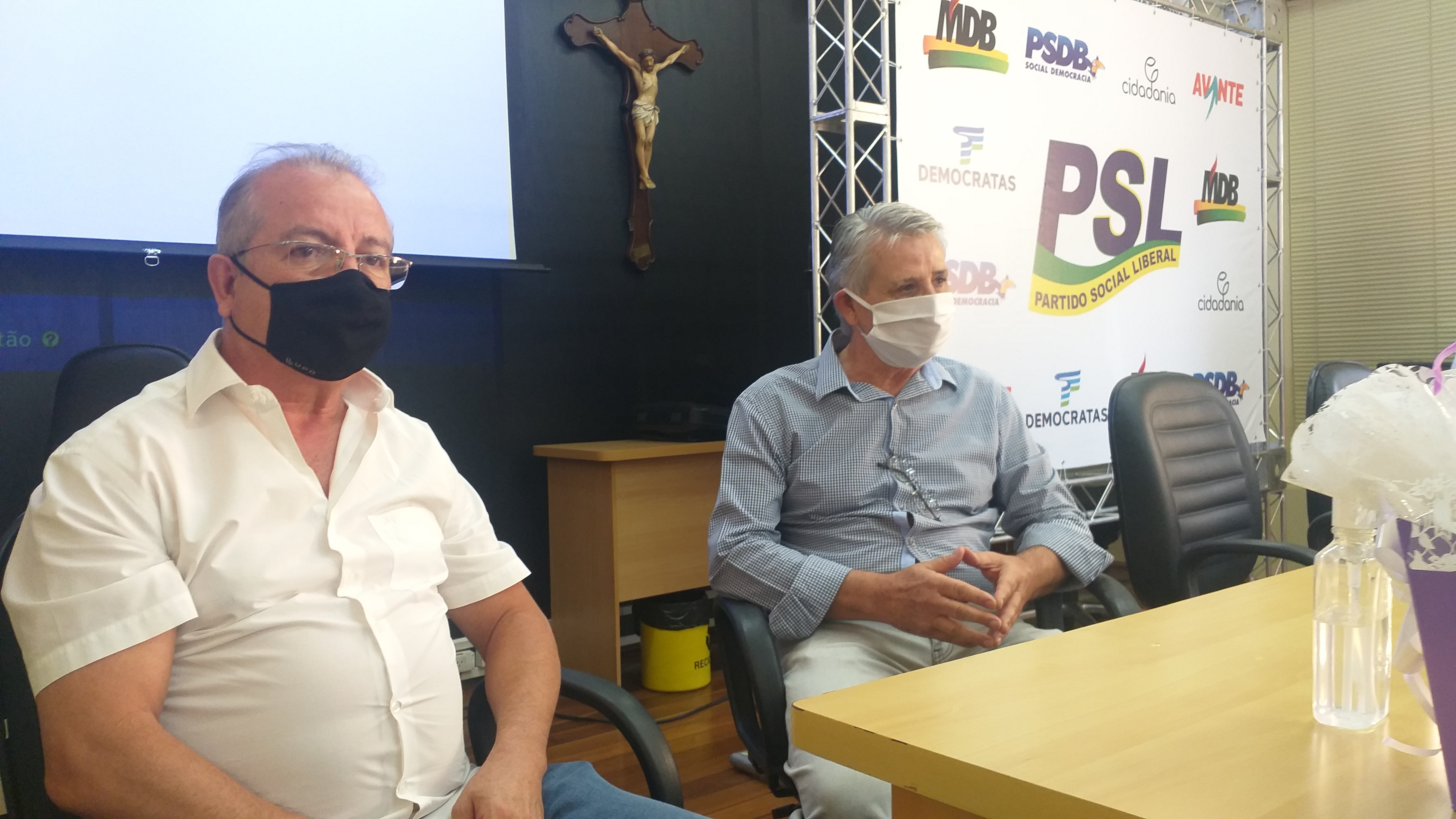 Coca e Martinelli são confirmados candidatos a prefeito e vice em convenção
