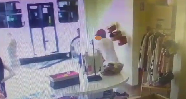 Assaltante invade loja no centro de Araraquara; foi preso