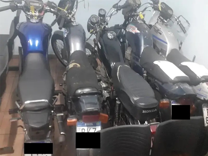 Perigo e Barulho: homem é abordado após realizar ‘giro no grau’