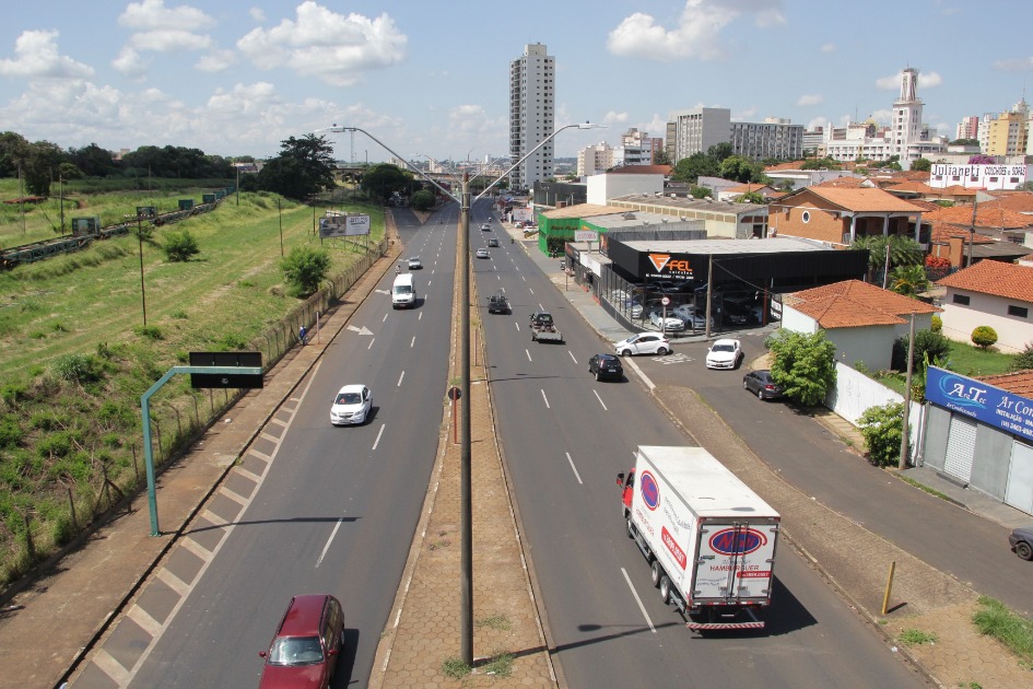 Edinho anuncia obra que promete acabar com alagamentos na Via Expressa