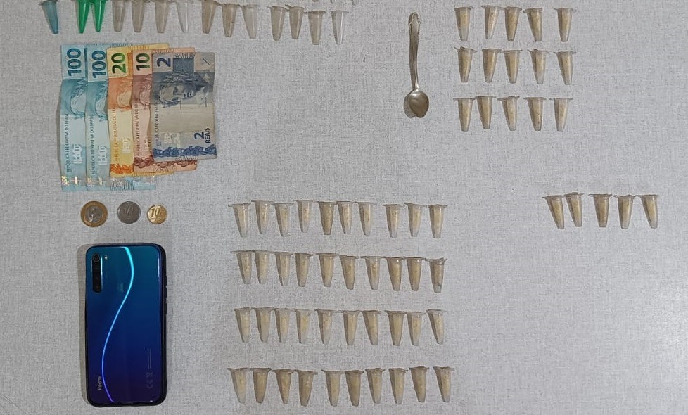 Força Tática apreende adolescente por tráfico de drogas em Araraquara