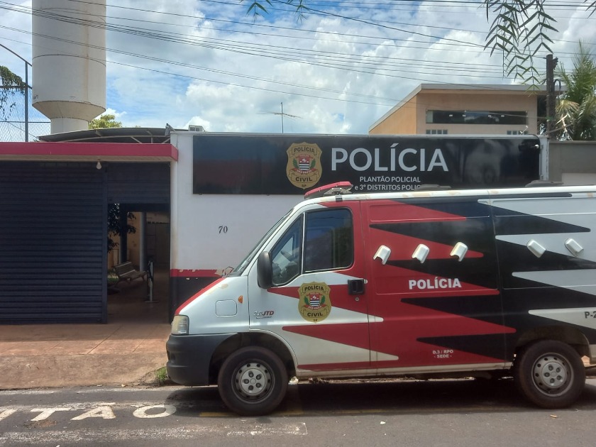 Ao tentar negociar dívida, vítima cai em golpe em Araraquara
