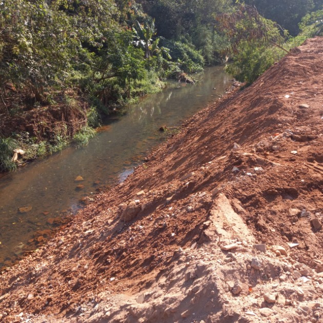 Polícia ambiental constata obras irregulares em área de preservação permanente em Araraquara