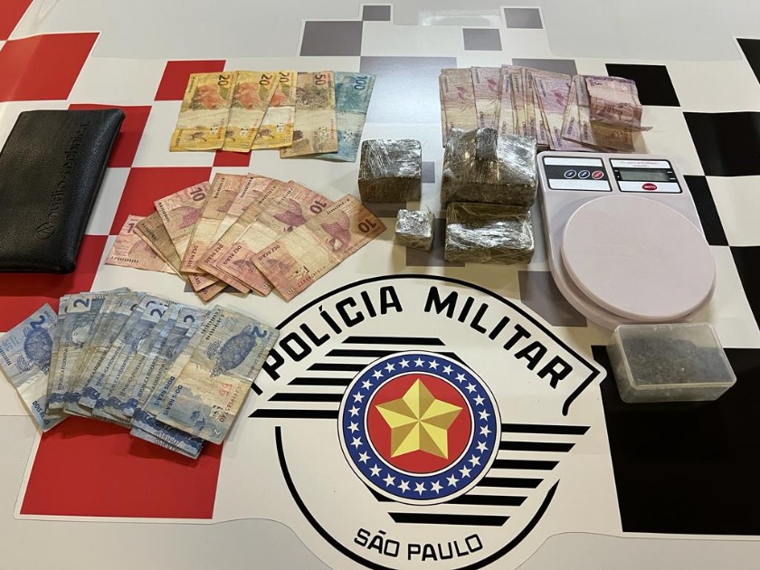Homem é preso com drogas na Maurício Galli diz que é usuário e aproveitou uma 'promoção'