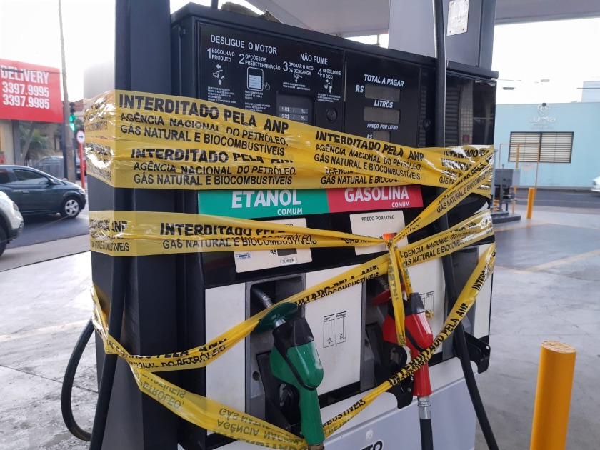 O que se sabe sobre posto de combustíveis lacrado no centro de Araraquara