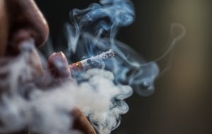 Dia Nacional de Combate ao Fumo: tabagismo é a principal causa de morte evitável no mundo