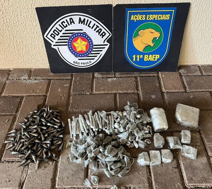 Baep Canil encontra cocaína e maconha no CDHU dos Oitis; ninguém foi preso