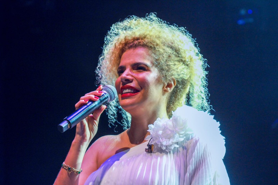 Cantora Vanessa da Mata faz show de graça em Araraquara; veja como conseguir ingressos
