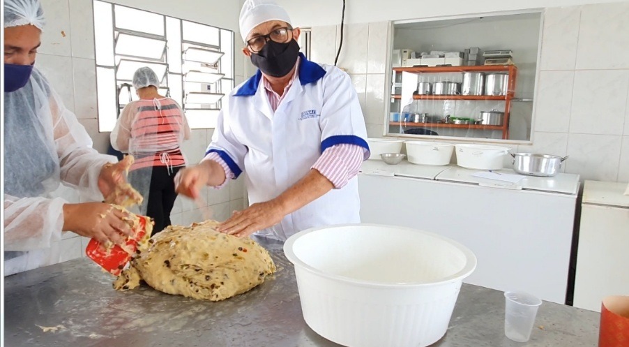 Veja como participar de curso gratuito de venda e fabricação de panetones