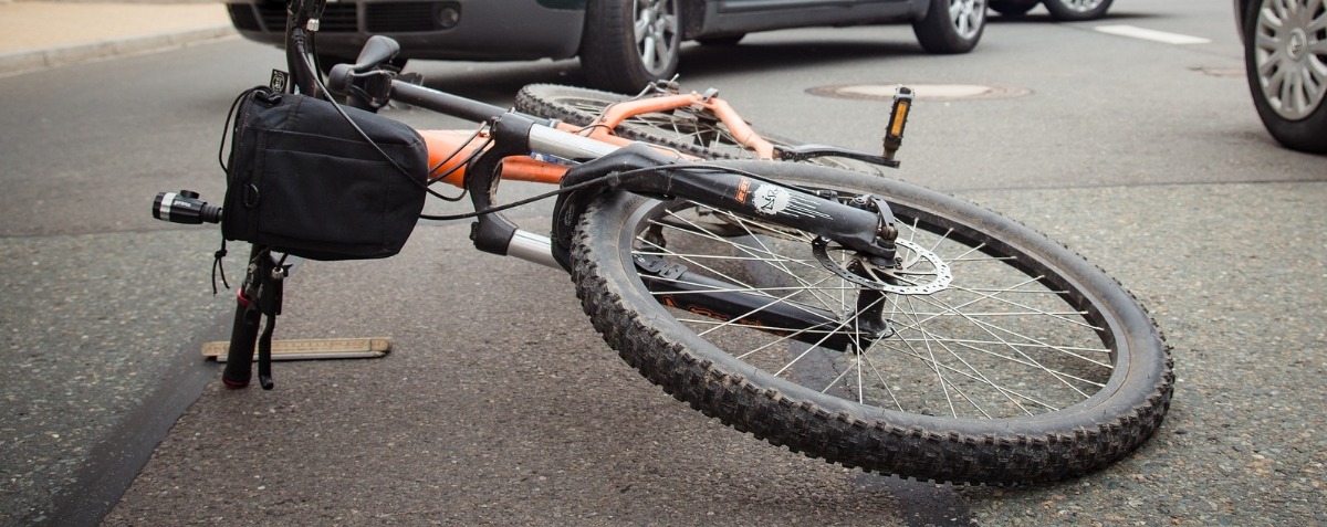 Ciclista registra boletim de ocorrência após acidente em Araraquara; ‘autor fugiu sem prestar socorro’