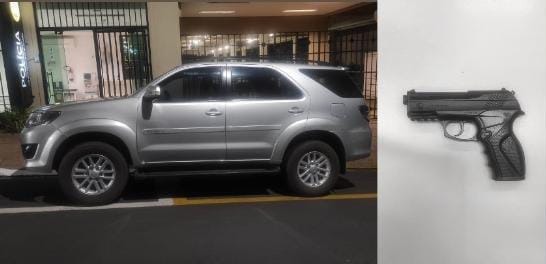 Bandido é preso após roubar carro de residência no Jardim Santa Júlia; comparsa fugiu