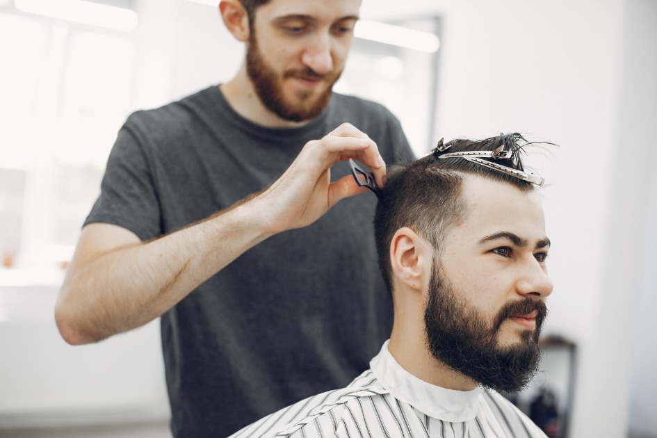 Inscrições abertas para curso gratuito de corte de cabelo masculino e barba para iniciantes em Araraquara