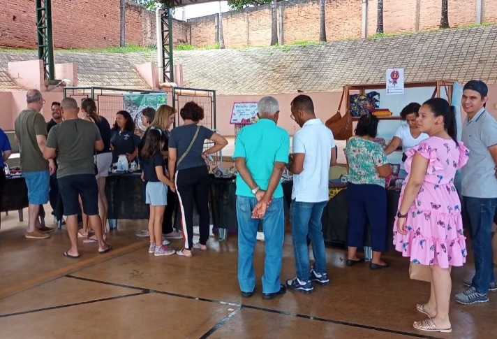 Solidariedade: Oficina das Meninas de Araraquara recebe a 6ª Feira Artesanal