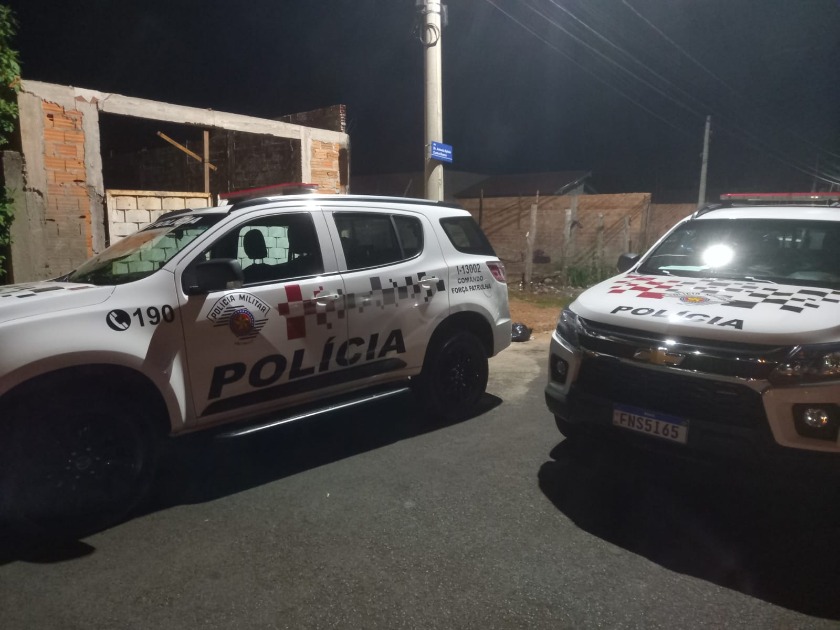 Maquiagens, garrafa de café e abajur: homem é preso em flagrante após furtar residência em Araraquara