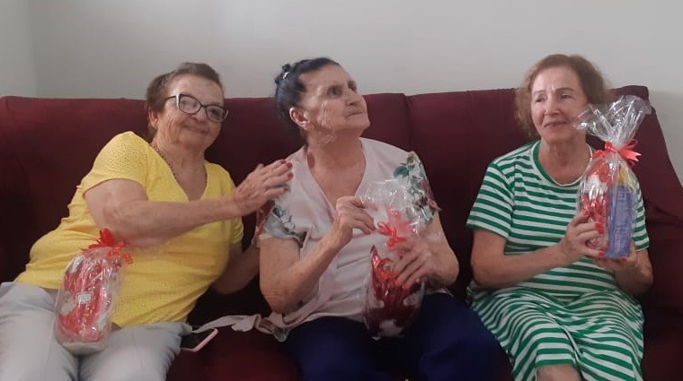 Após reportagem, irmãs se reencontram depois de 70 anos; ‘muito grata’