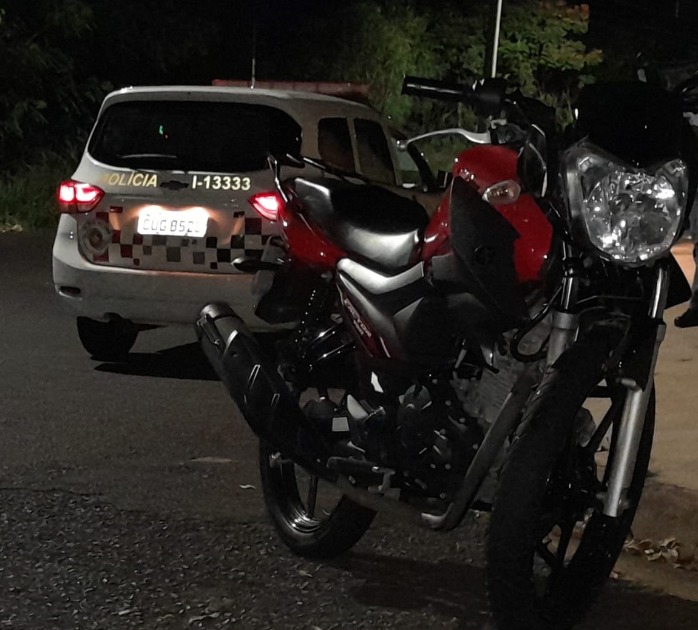 Motociclista fica ferido após acidente no Jardim Adalberto Roxo, em Araraquara