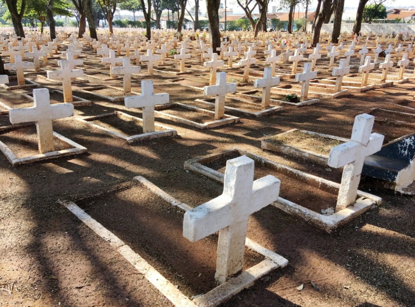 Vereadores de Araraquara aprovam crédito de R$ 2,3 milhões para cemitérios municipais