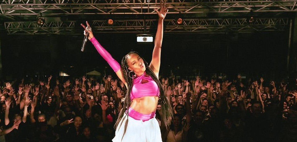 De graça: Araraquara comemora Dia Internacional da Mulher com show da cantora Negra Li